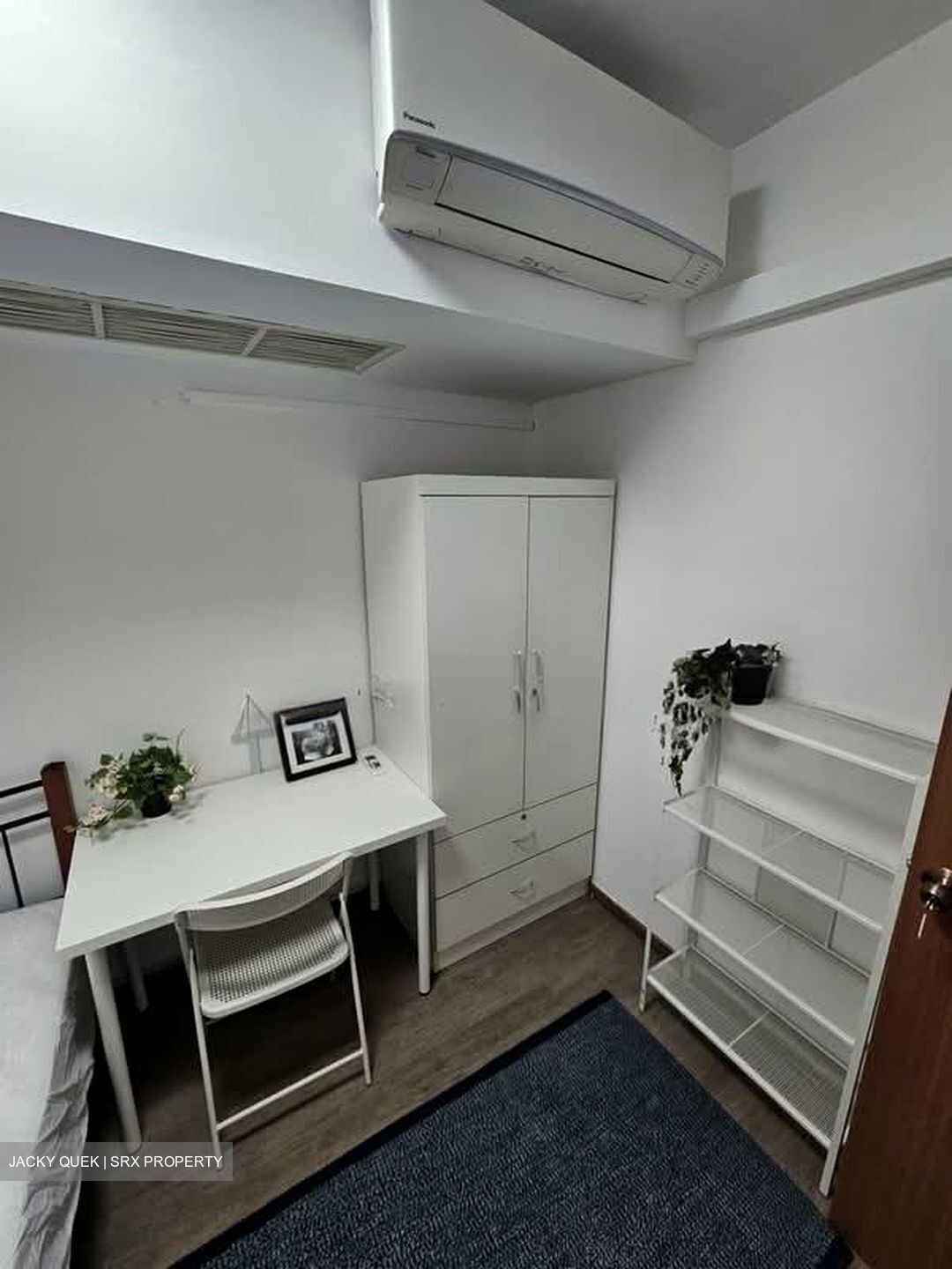 Lucky Plaza (D9), Apartment #569298091